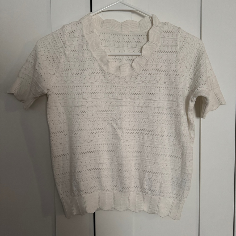 Elegant White Knit Women's Top